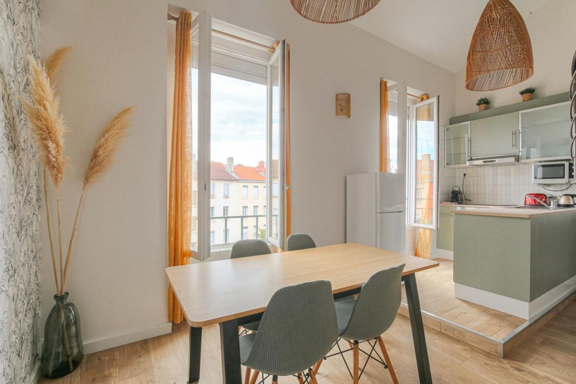 Duplex Spacieux Et Design Proche La Part-Dieu Apartment Lyon Exterior photo